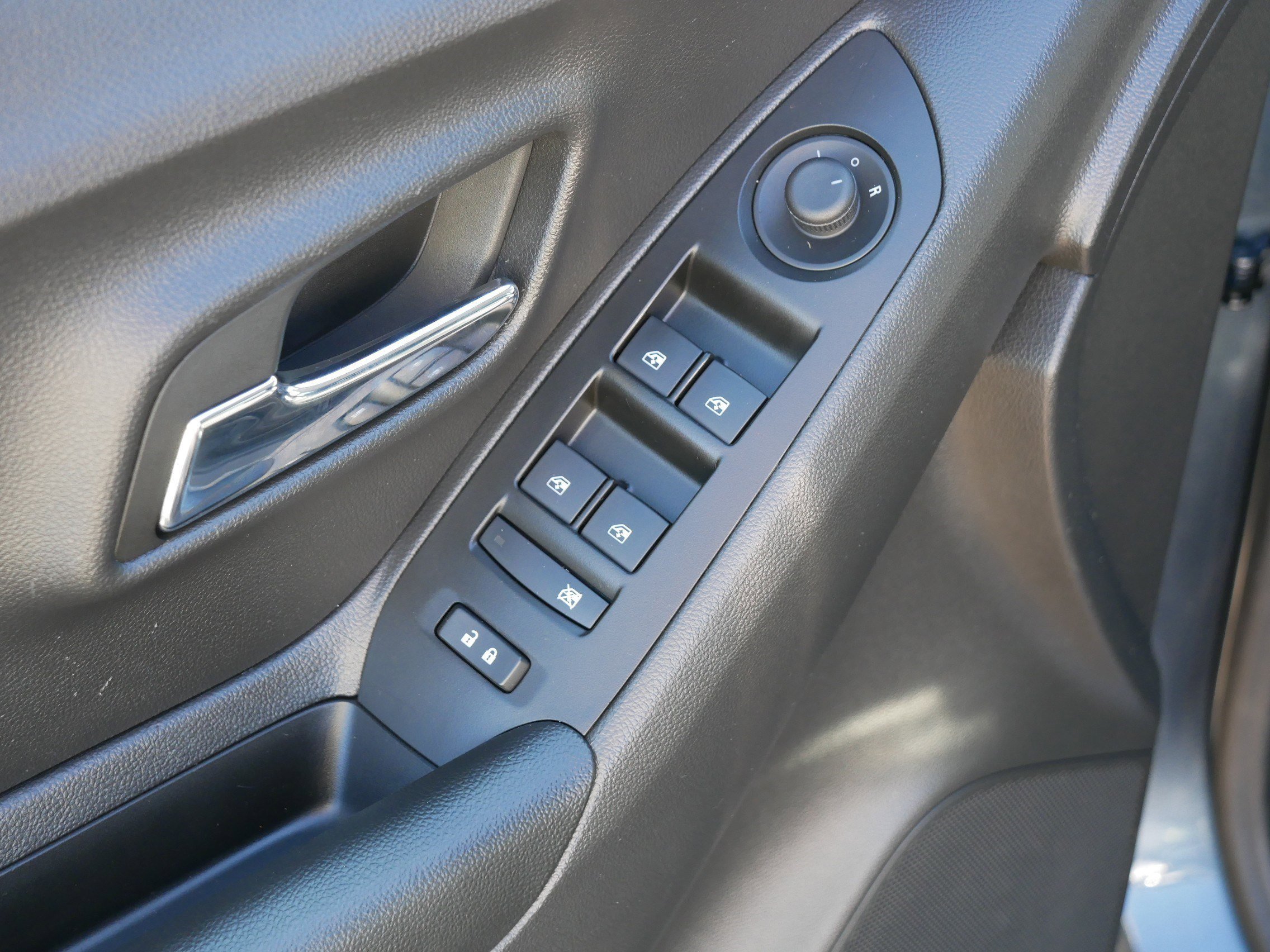 Used 2022 Shadow Gray Metallic Chevrolet LT image 19