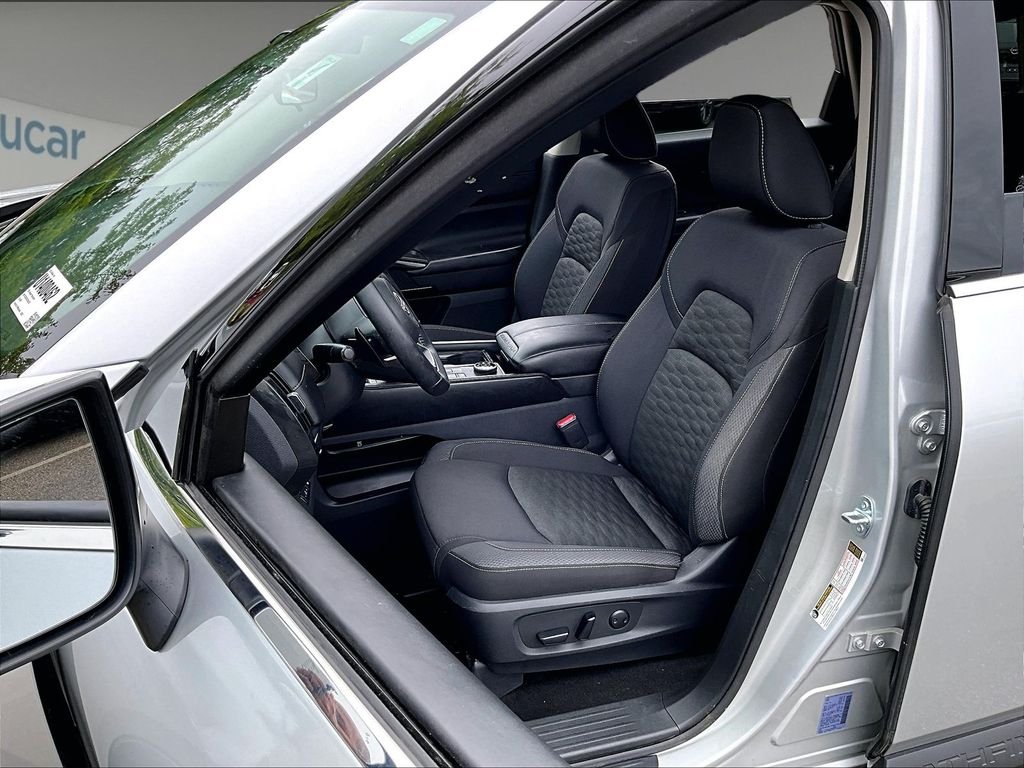 Used 2024 Silver Nissan SV image 10