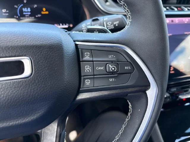Used 2024 White Jeep Limited image 31