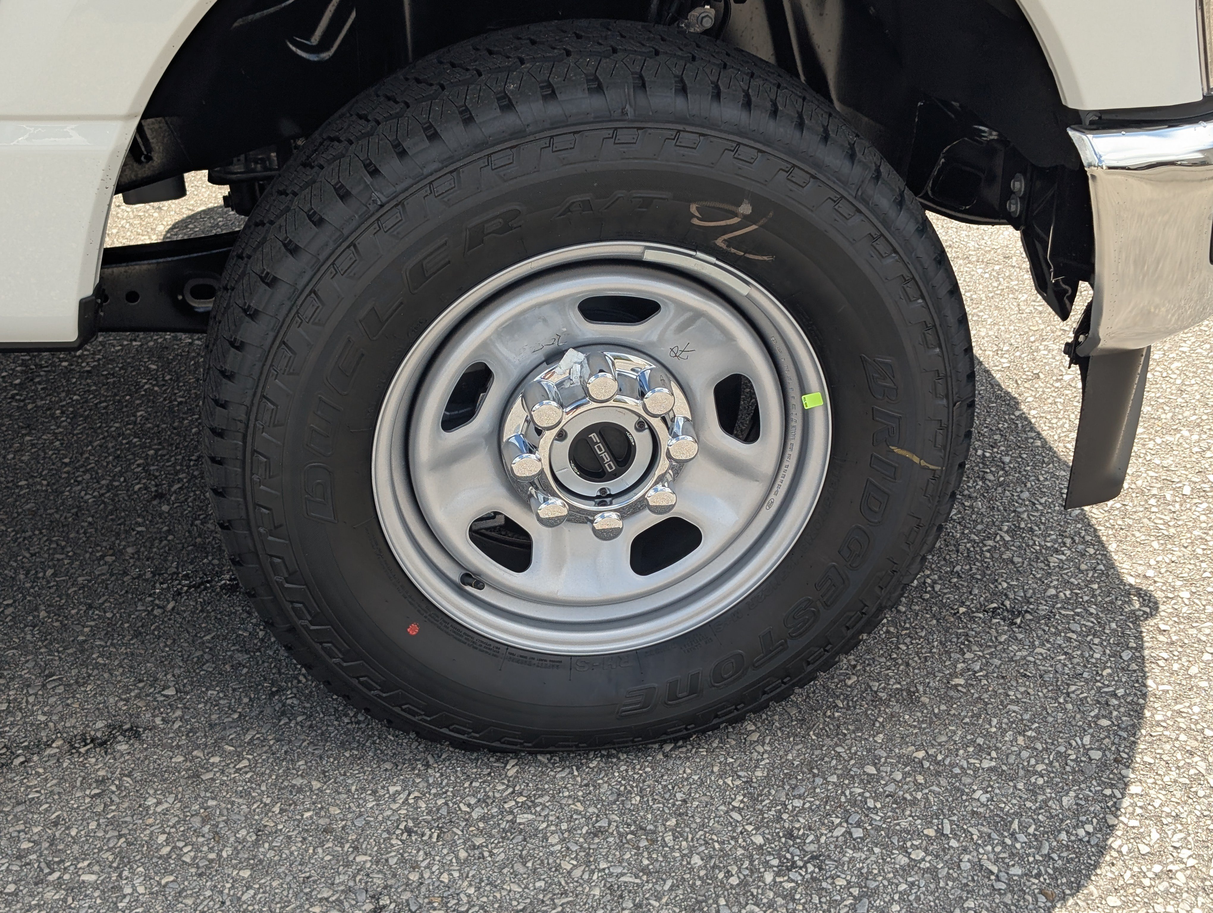 New 2026 Oxford White FORD F-350® XL image 7