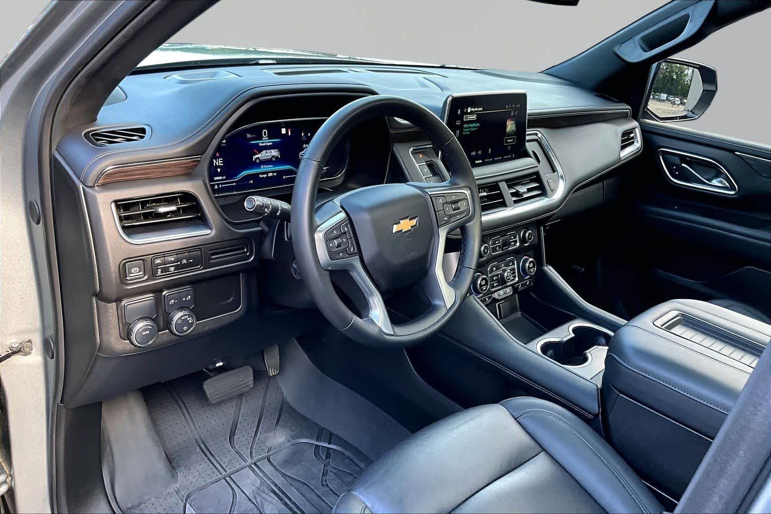 Used 2024 Sterling Gray Metallic Chevrolet LT image 18