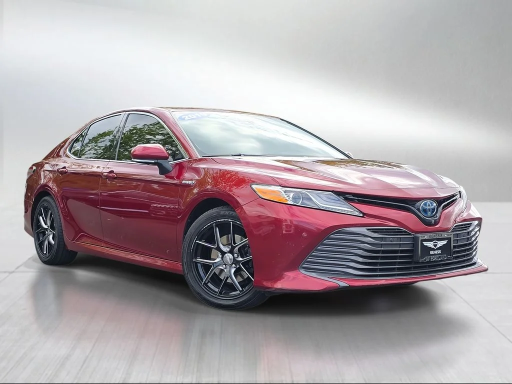 2019 Toyota Camry XLE Hybrid
