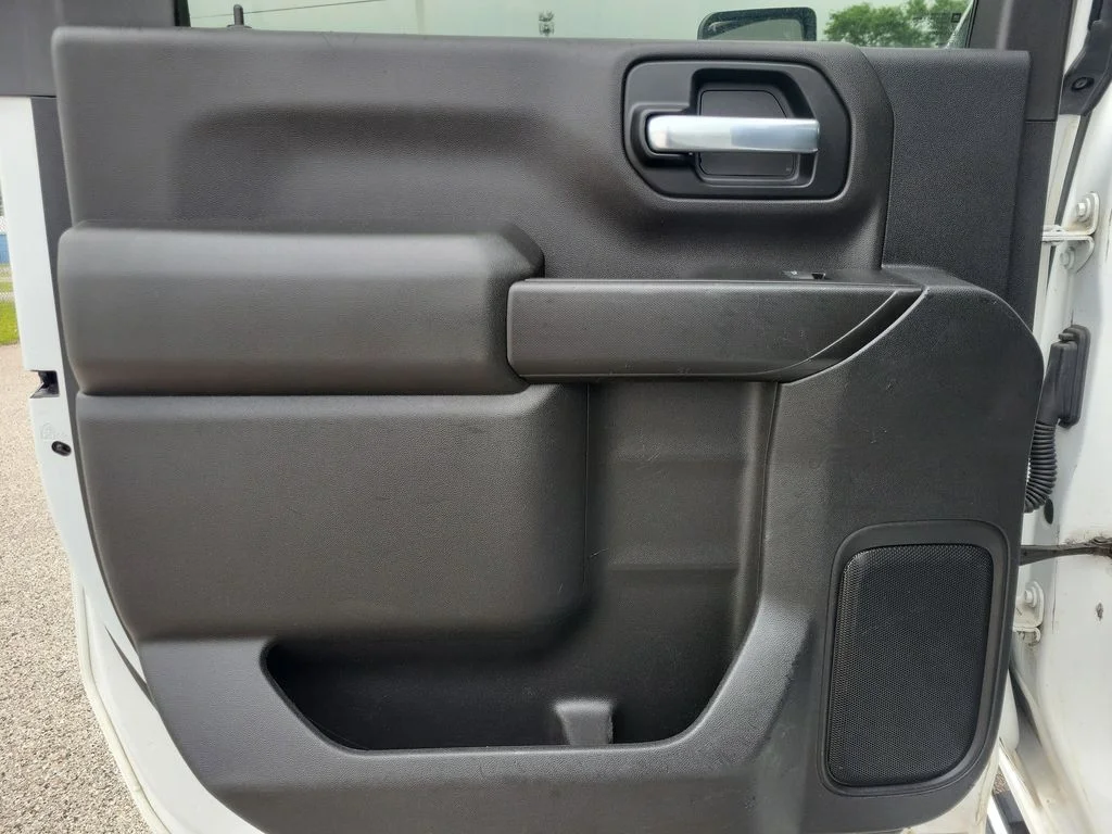 Used 2020  Chevrolet LT image 11