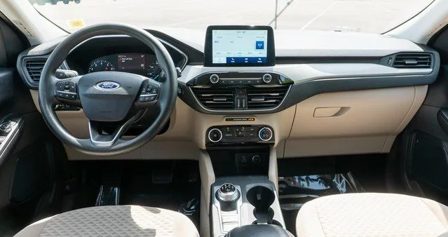 Used 2021 Gold Ford SE image 15