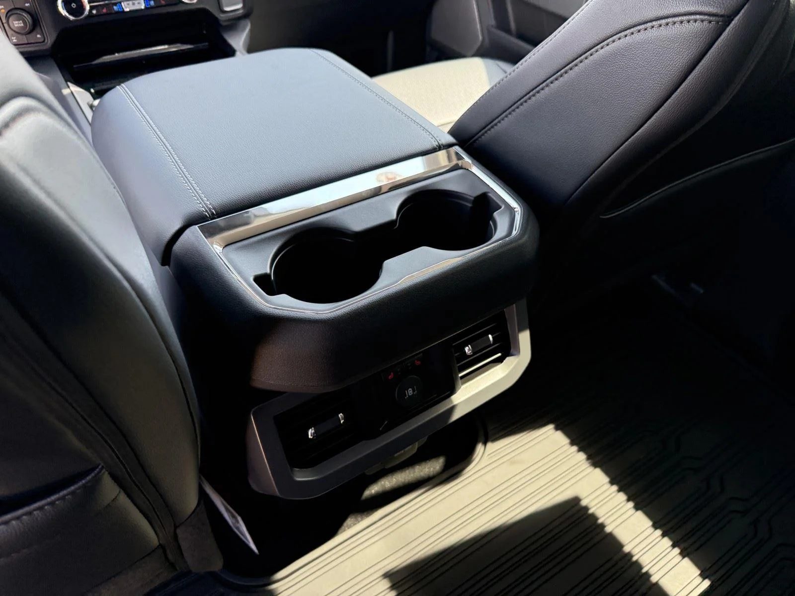 New 2026 Agate Black Metallic Ford F-250® Lariat® image 32