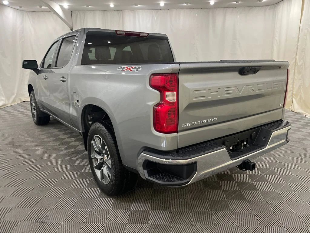 New 2026 Sterling Gray Metallic Chevrolet LT (2FL) image 8