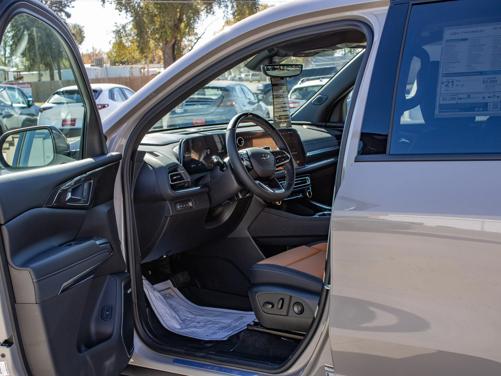2027 Chevrolet Traverse Z71 - Photo 23