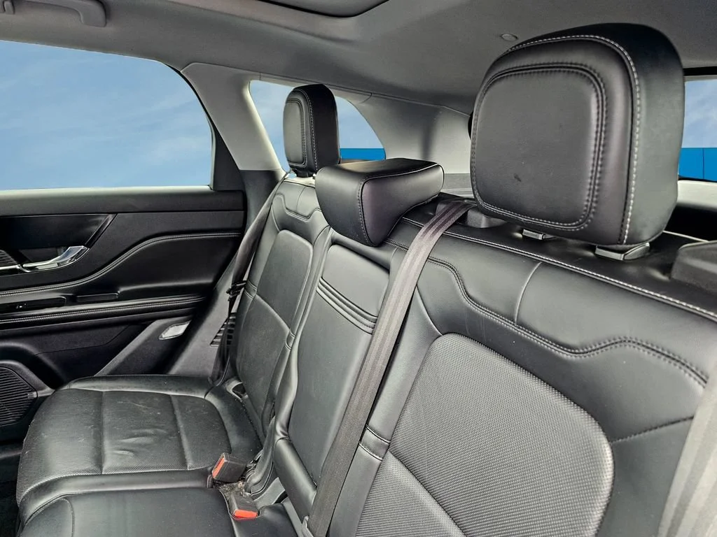Used 2021 Artisan Blue Lincoln Standard image 33