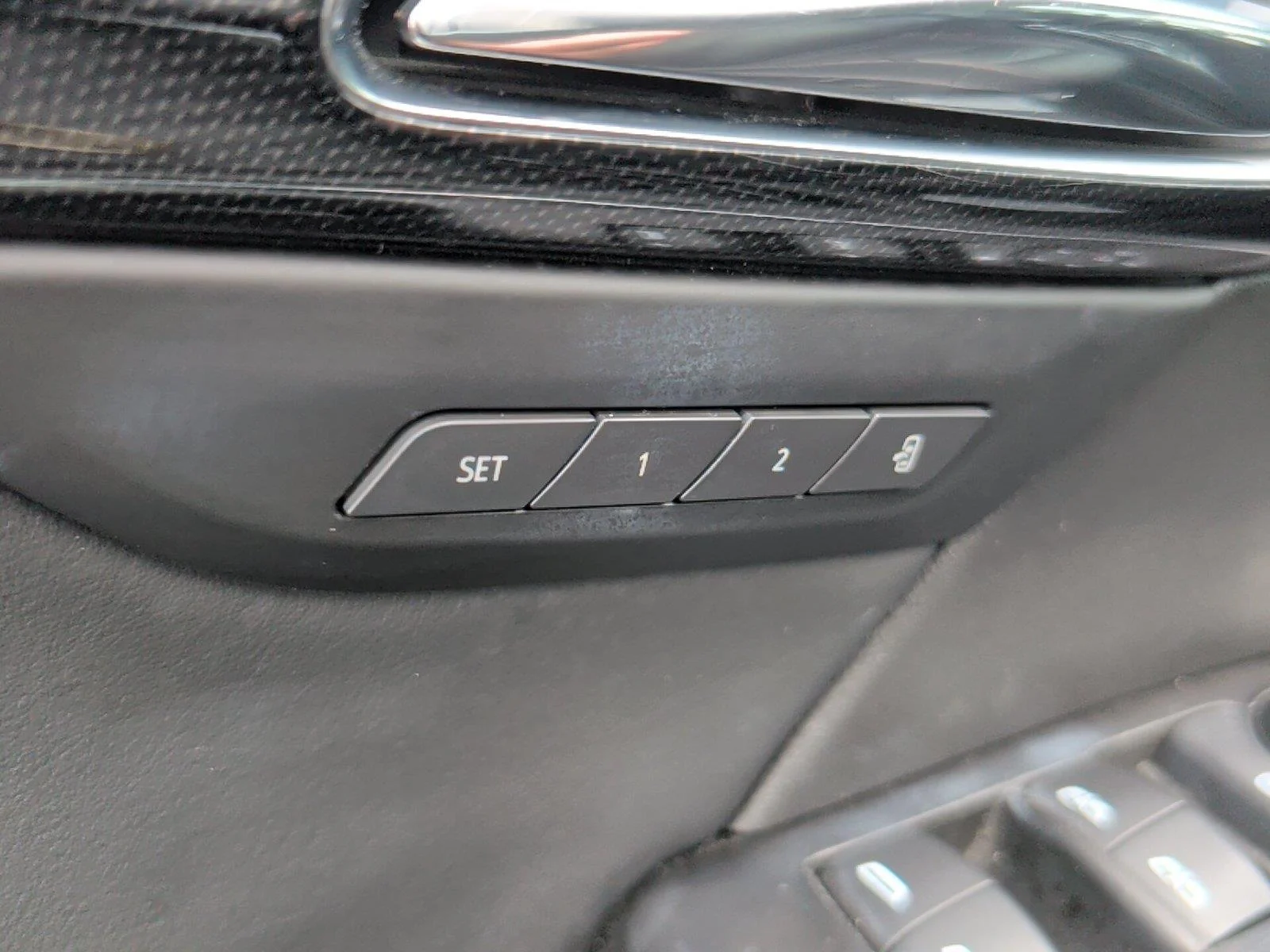 Used 2023 Ebony Twilight Metallic Buick Essence image 16
