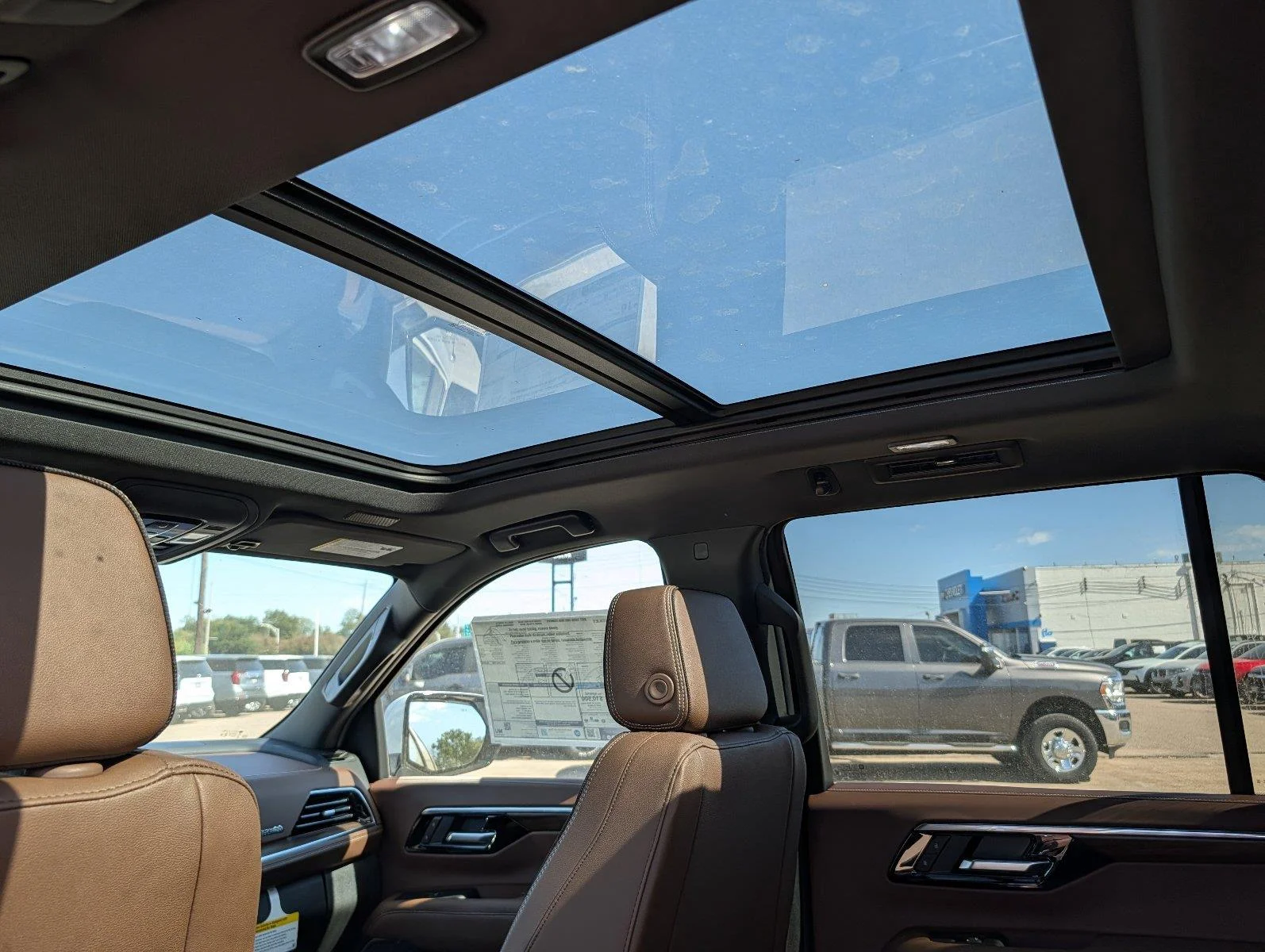 New 2027 Polar White Tricoat Chevrolet High Country image 35