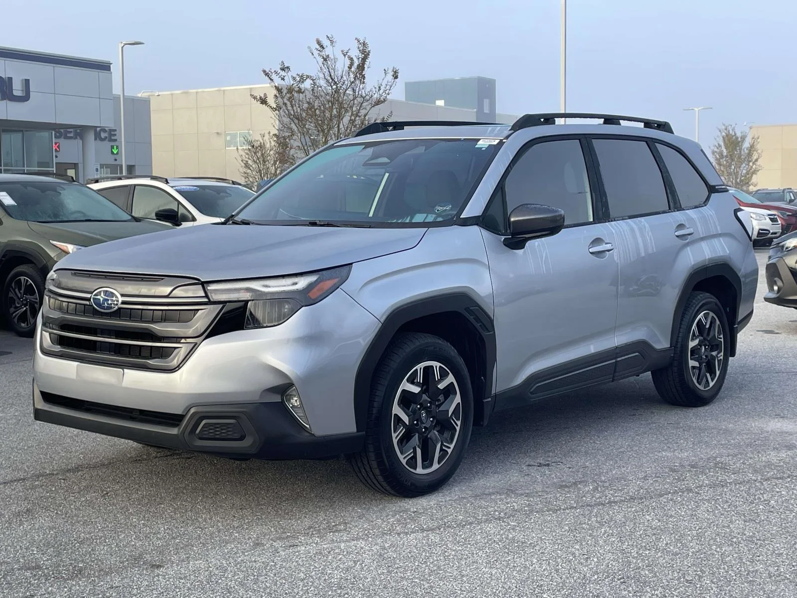 Used 2025 Ice Silver Metallic Subaru Premium image 22