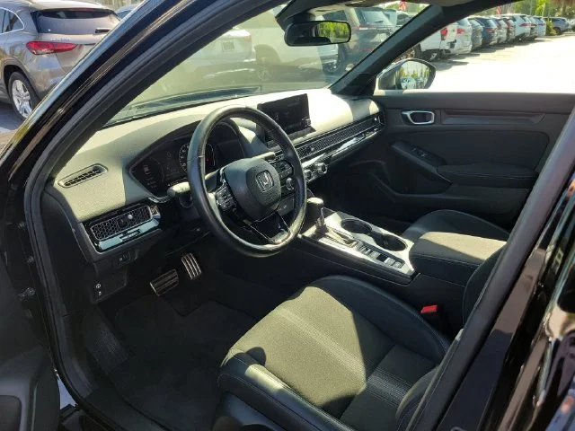 Used 2024  Honda Sport image 14