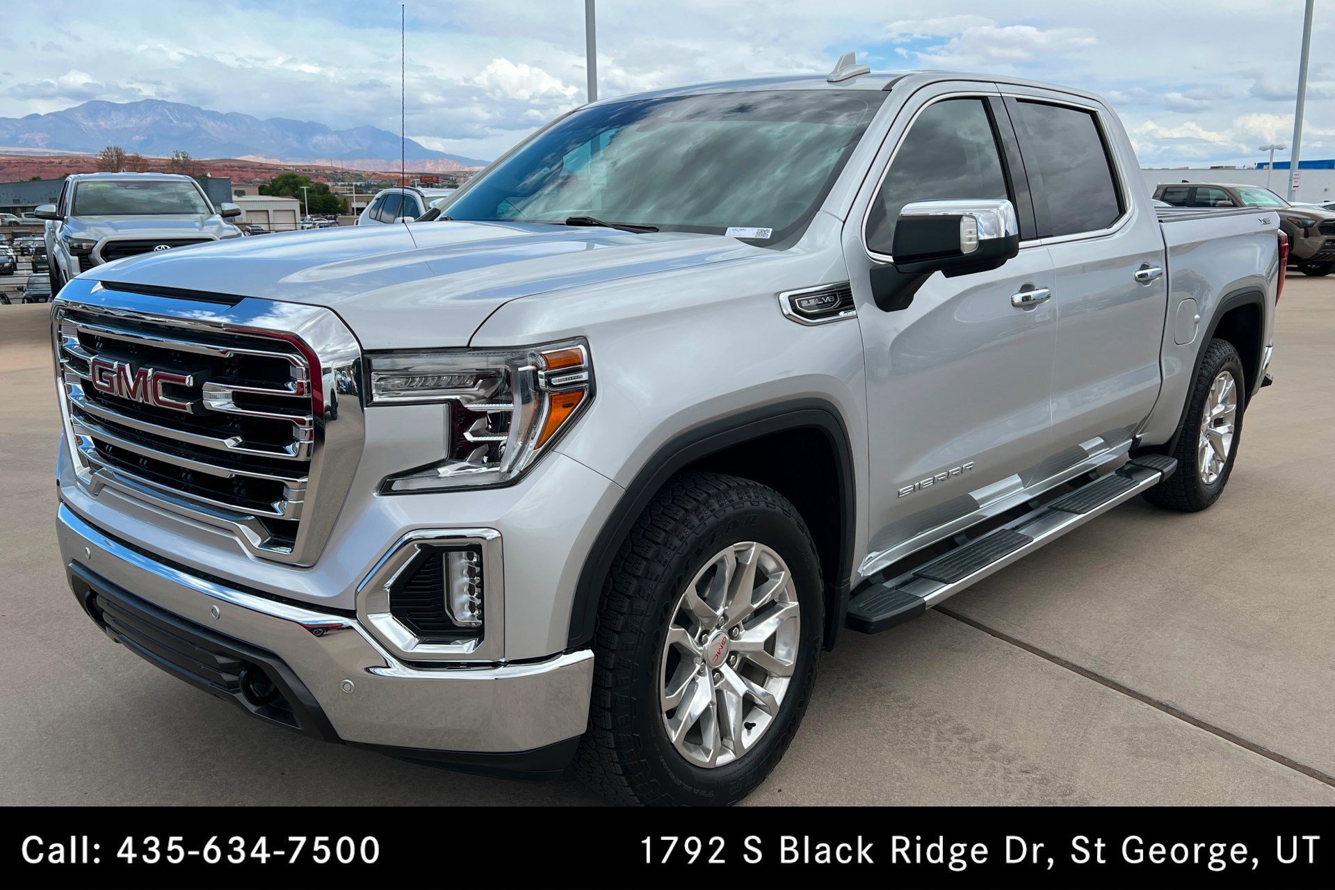 2021 GMC Sierra 4WD Crew Cab Short Box SLT's photo