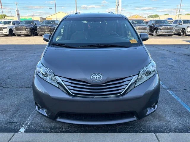 Used 2015 Gray Toyota XLE image 8