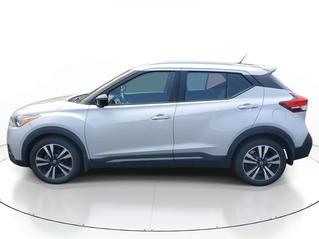 Used 2019 Nissan Kicks SR with VIN 3N1CP5CU6KL558321 for sale in South Holland, IL