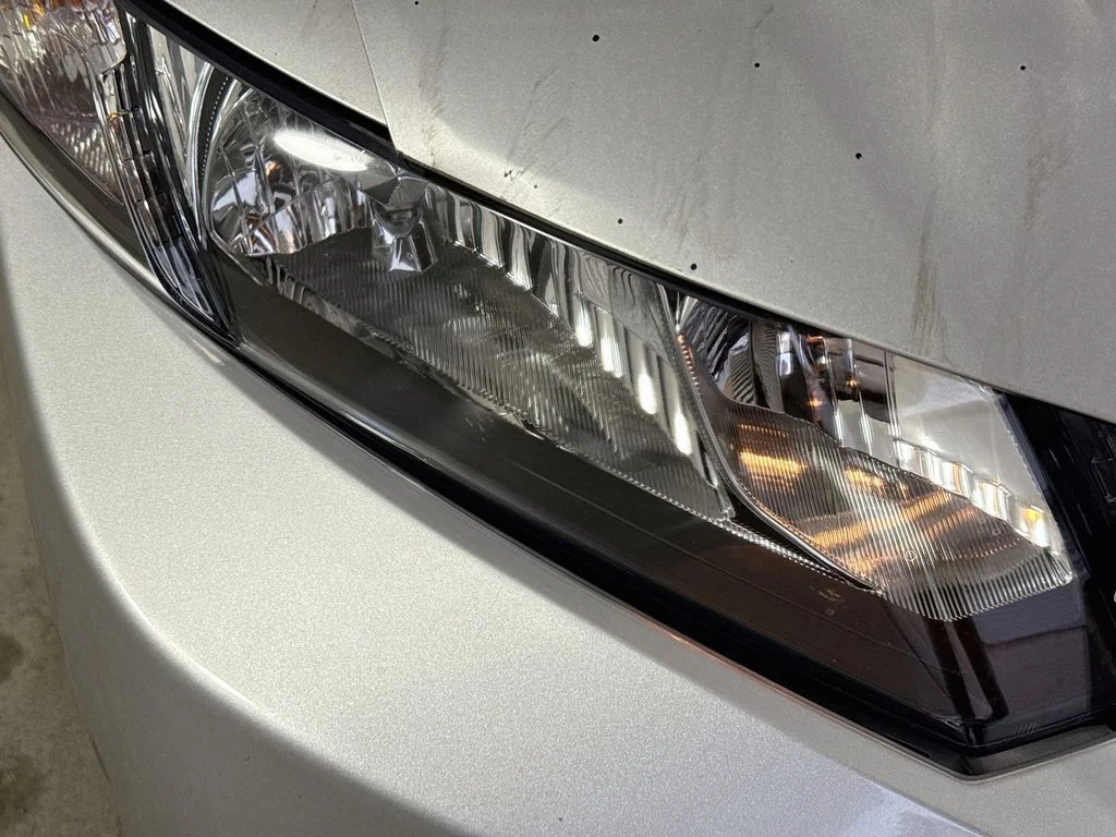 Used 2014 Alabaster Silver Metallic Honda LX image 33