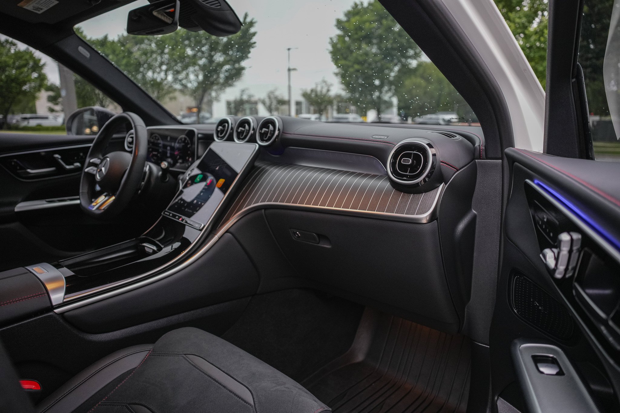 Certified Used 2025 Polar White Mercedes-Benz GLC 43 AMG® image 28