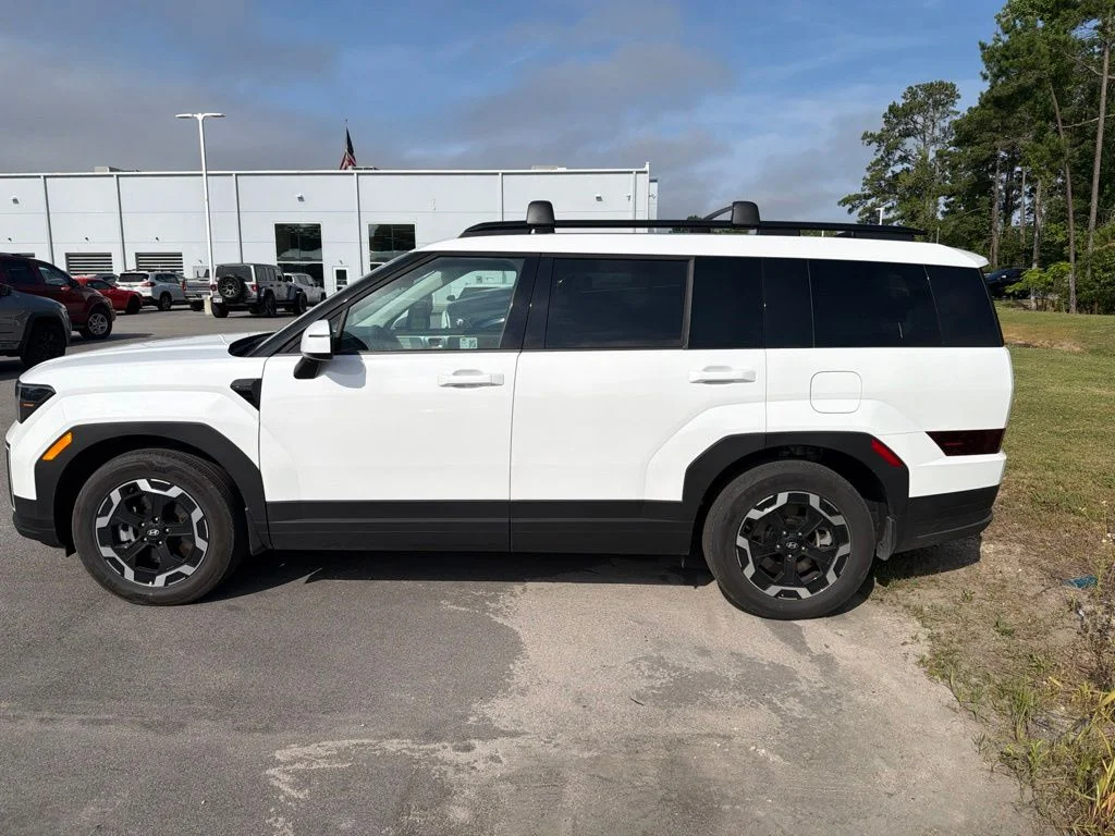Used 2026 White Hyundai SEL image 6