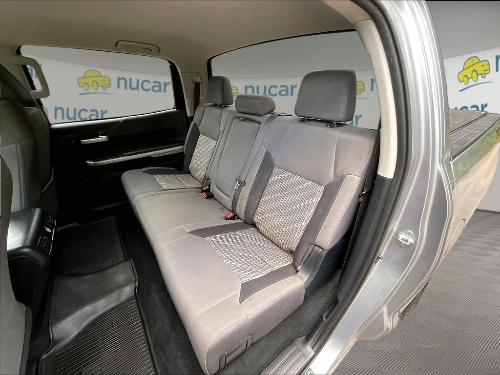 Used 2018 Silver Toyota SR5 image 25