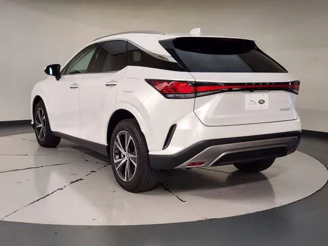 Used 2023 Eminent White Pearl Lexus  image 6