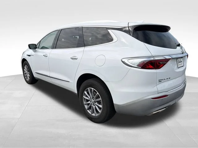 Used 2023 (Includes Satin Nickel lower exterior accent color.) Buick Essence image 3