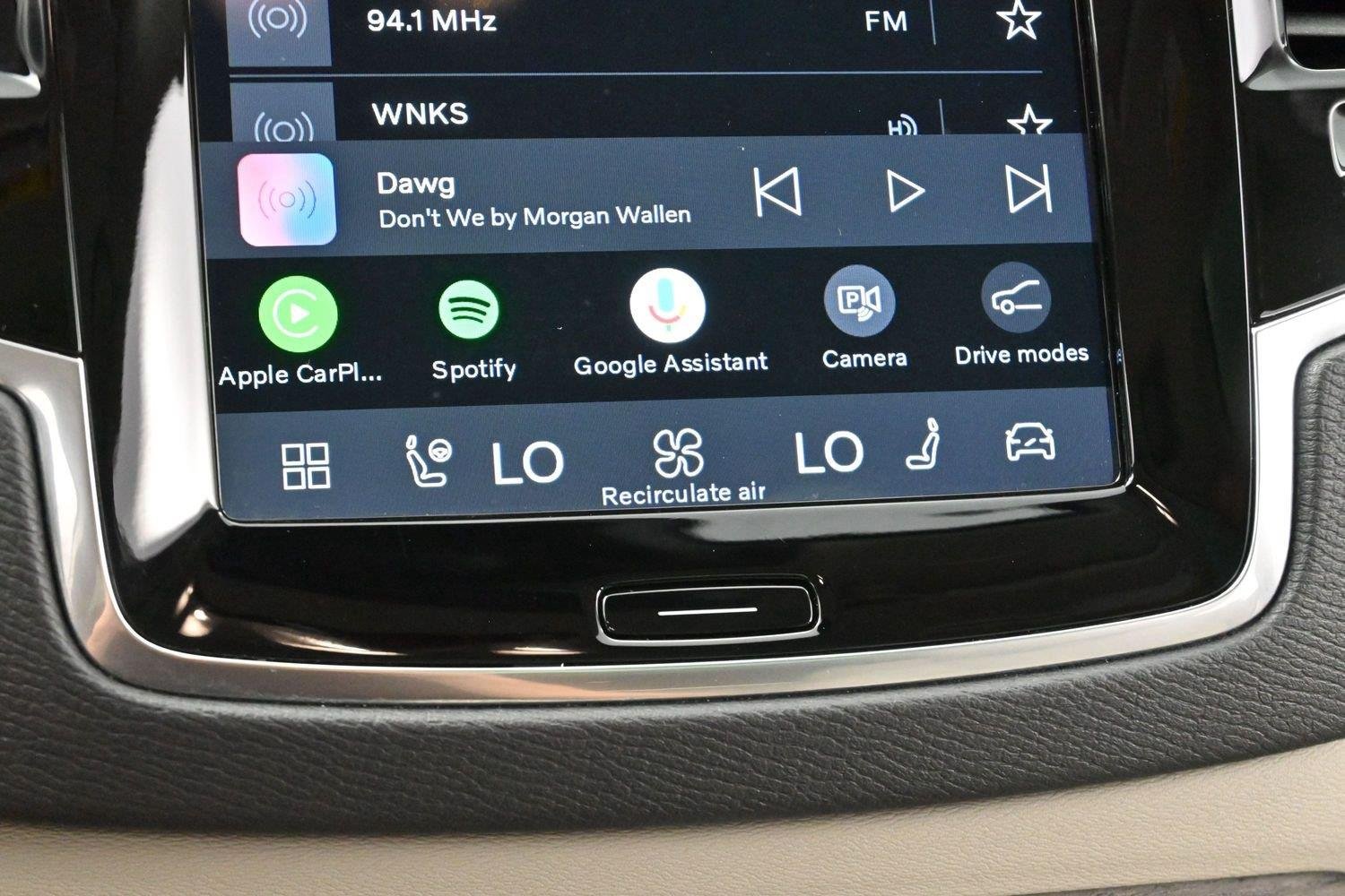 Used 2023 Denim Blue Metallic Volvo Plus image 26