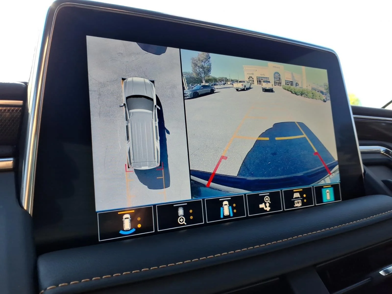 Used 2021 Dark Sky Metallic GMC AT4 image 4