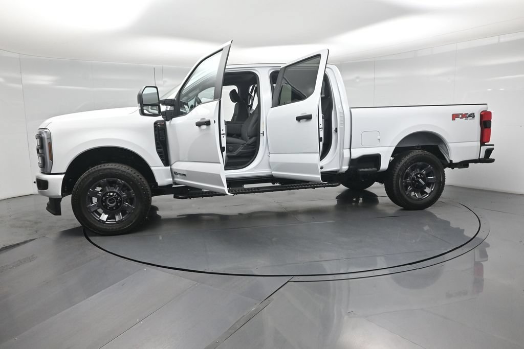 New 2026 Oxford White Ford XL image 30