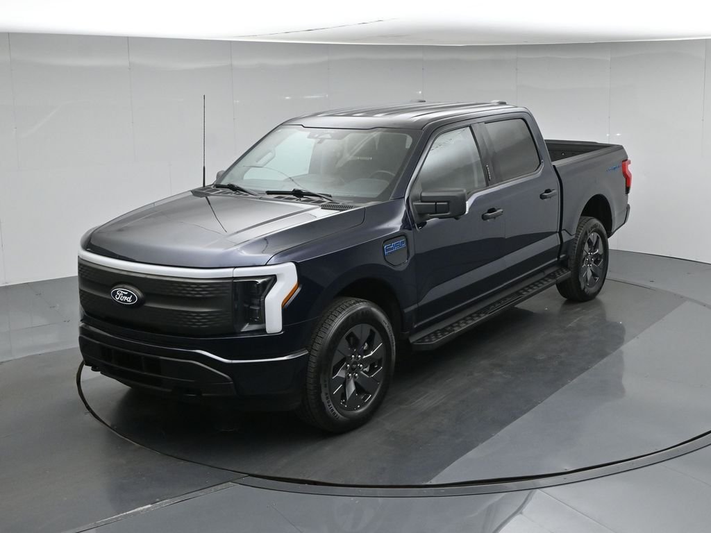 Used 2024 Blue Ford XLT image 39