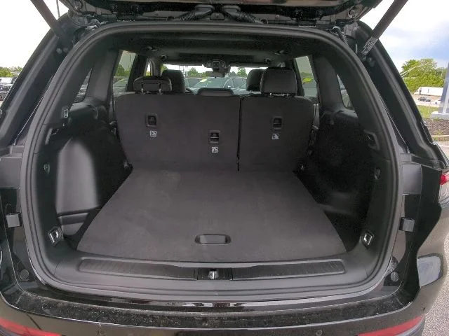 New 2026 Black Jeep Altitude image 37