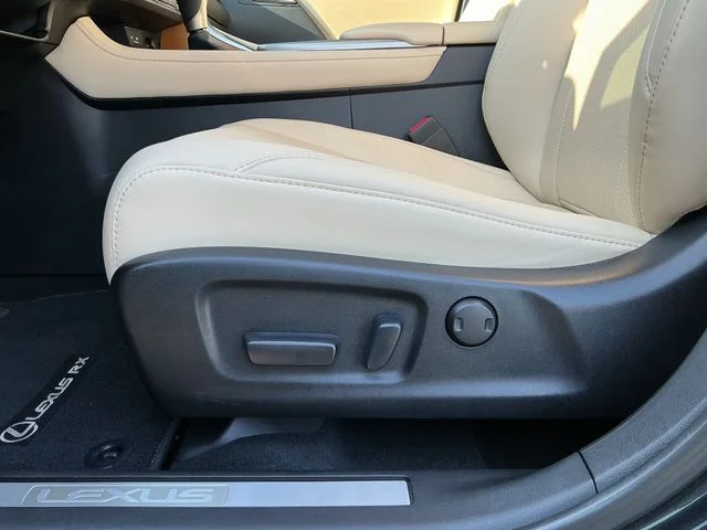 2022 Lexus RX 350 - Photo 14