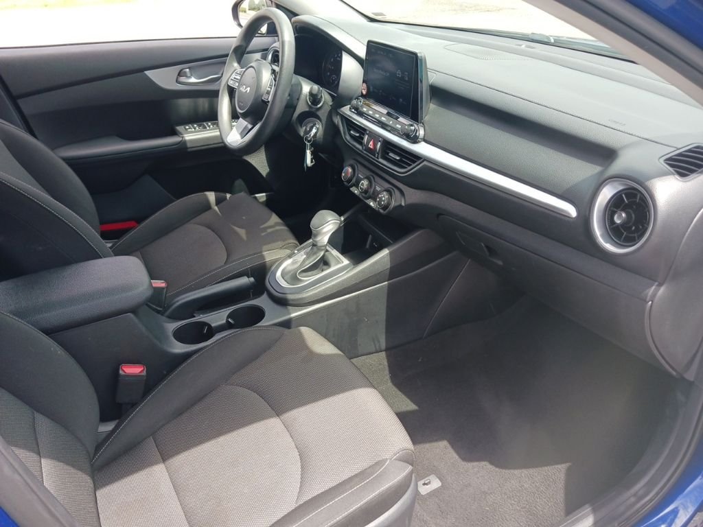 2024 Kia Forte LXS - Photo 15