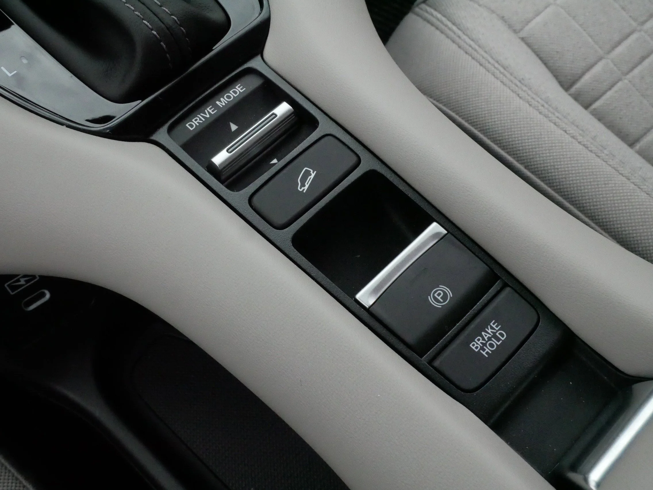 2026 Honda HR-V LX - Photo 25