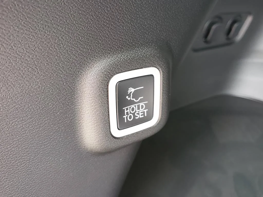 New 2026 Bright White Clearcoat Jeep Limited image 10