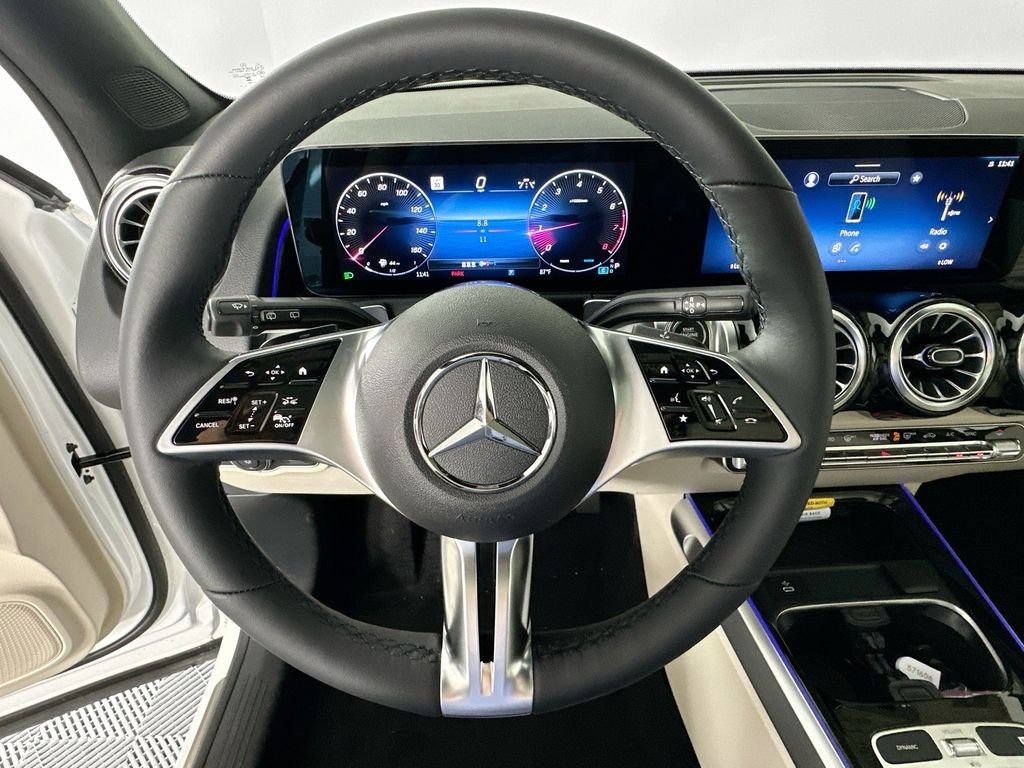 New 2026 Polar White Mercedes-Benz GLB 250 image 11