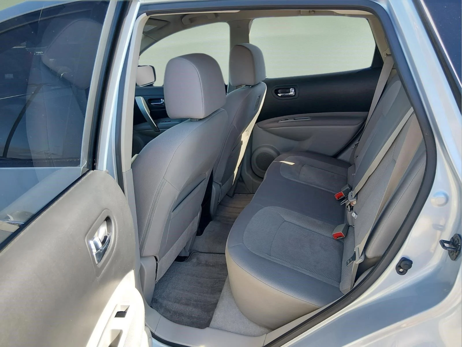 Used 2013 Graphite Blue Nissan S image 18
