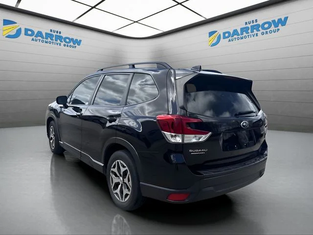 Used 2021 Black Subaru Premium image 3