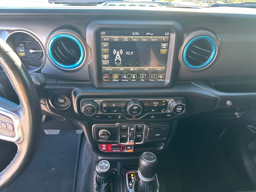 Used 2022 White Jeep Unlimited Rubicon 4xe image 27