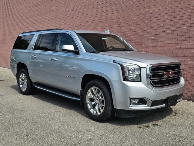 Used 2016 Silver GMC SLE image 3