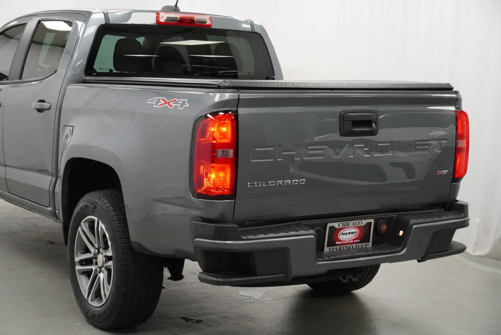Used 2022 Gray Chevrolet Work Truck image 16