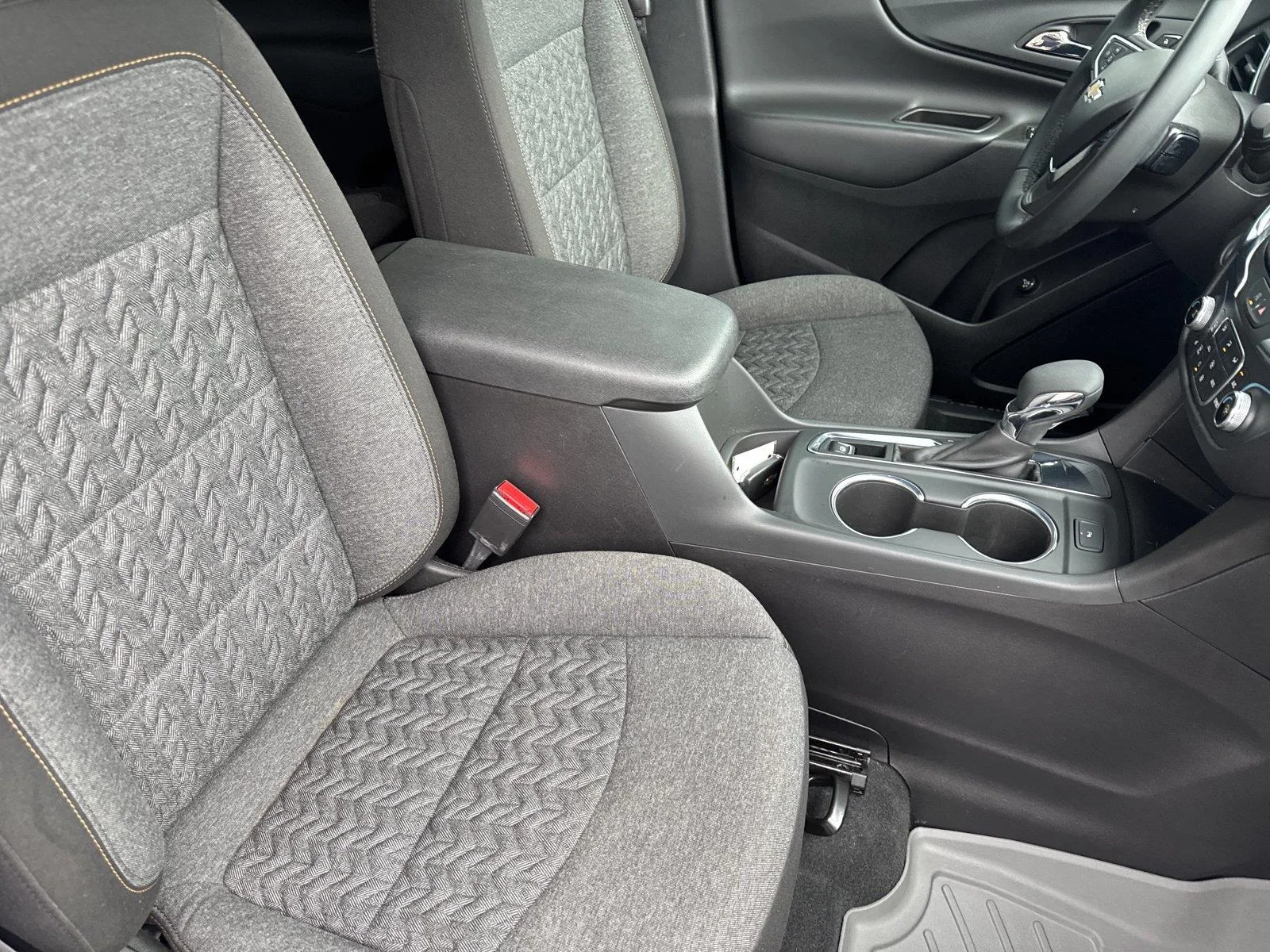 Used 2023 SUMMIT WHITE Chevrolet LT image 37