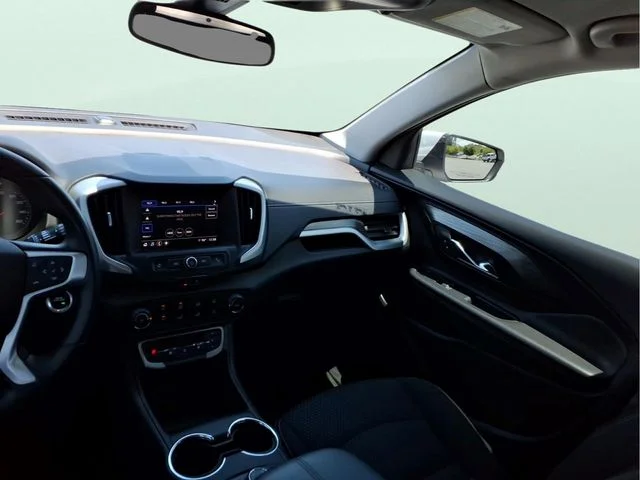 Used 2023 White GMC SLE image 19