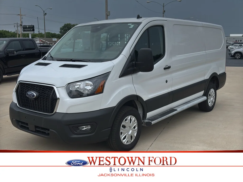 Used 2025 Oxford White Ford Base image 1