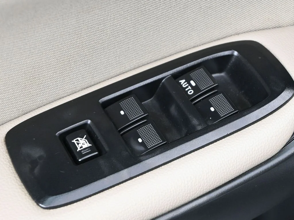 Used 2022 Silver Ford XLT image 9