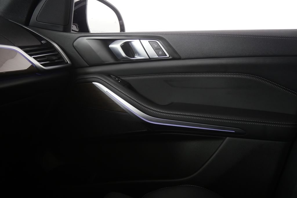 Used 2023 Jet Black BMW sDrive40i image 26