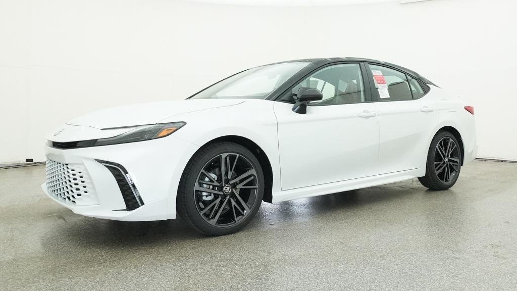 New 2026 Wind Chill Pearl with Midnight Black Metallic roof Toyota XSE image 9