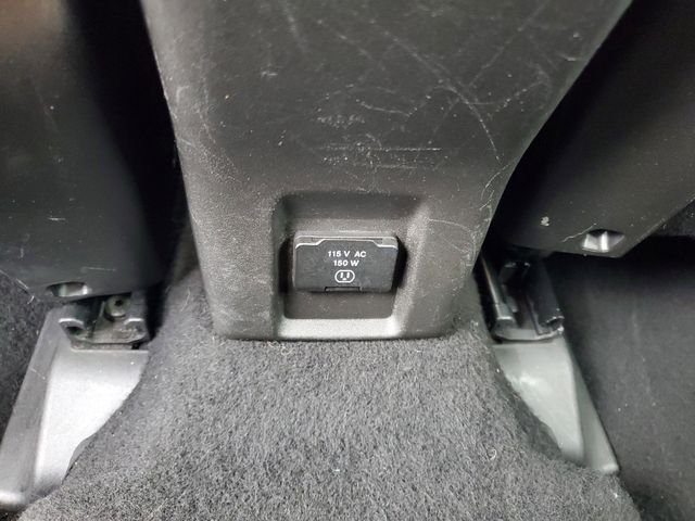 Used 2017 White Jeep Latitude image 24