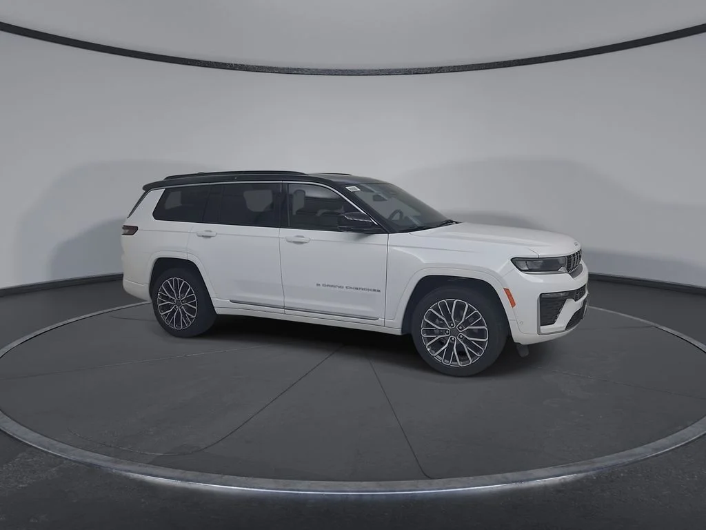 New 2026 Bright White Clear-Coat Exterior Paint Jeep Summit image 2