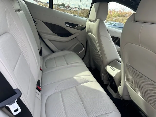 Used 2022 Borasco Gray Metallic Jaguar HSE image 22