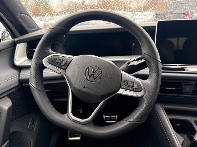 New 2026 Opal White Pearl Volkswagen SE R-Line Black image 20